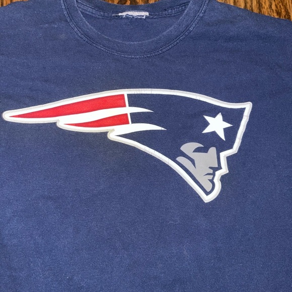 New England Patriots: Rob Gronkowski Vintage T-Shirt: NFL Champs: GRONK - Picture 3 of 6